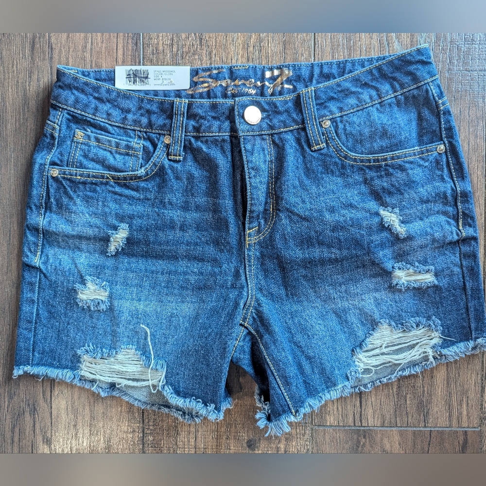 Seven7 Women's Weekend Denim Jean Shorts Size 4 NWT Frayed Hem Comfort Stretch